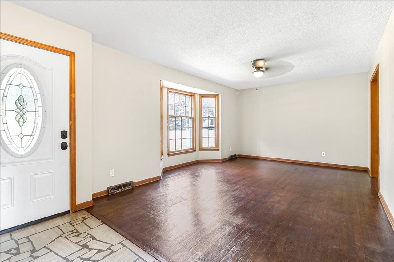 318 Goodrich Dr - Photo 6 of 32