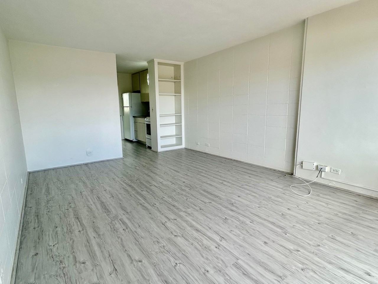 1710 Makiki St #706 - Photo 4 of 12