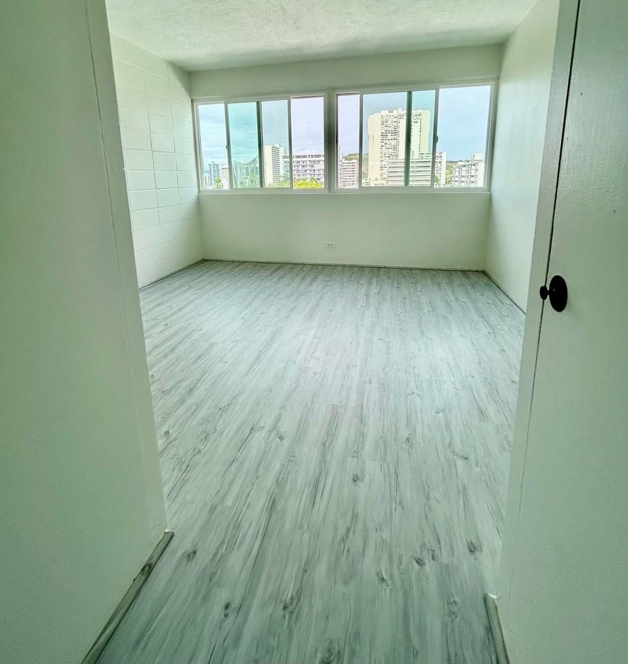 1710 Makiki St #706 - Photo 5 of 12