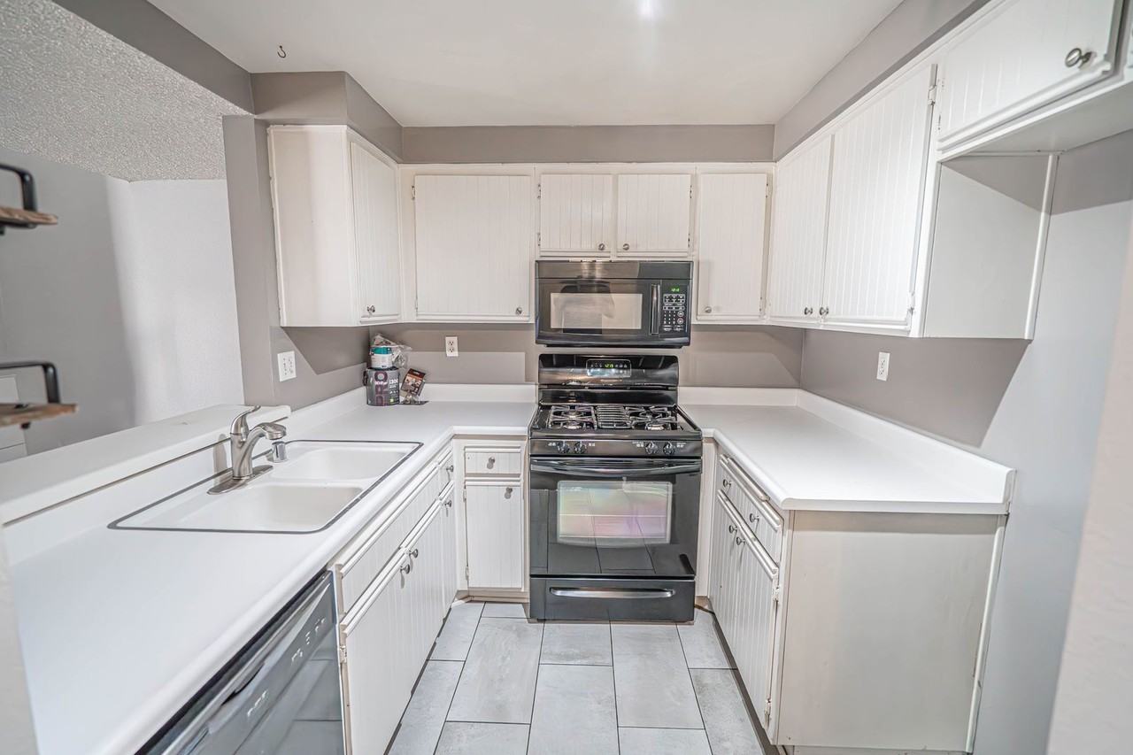 23921 Del Monte Dr #44 - Photo 7 of 16