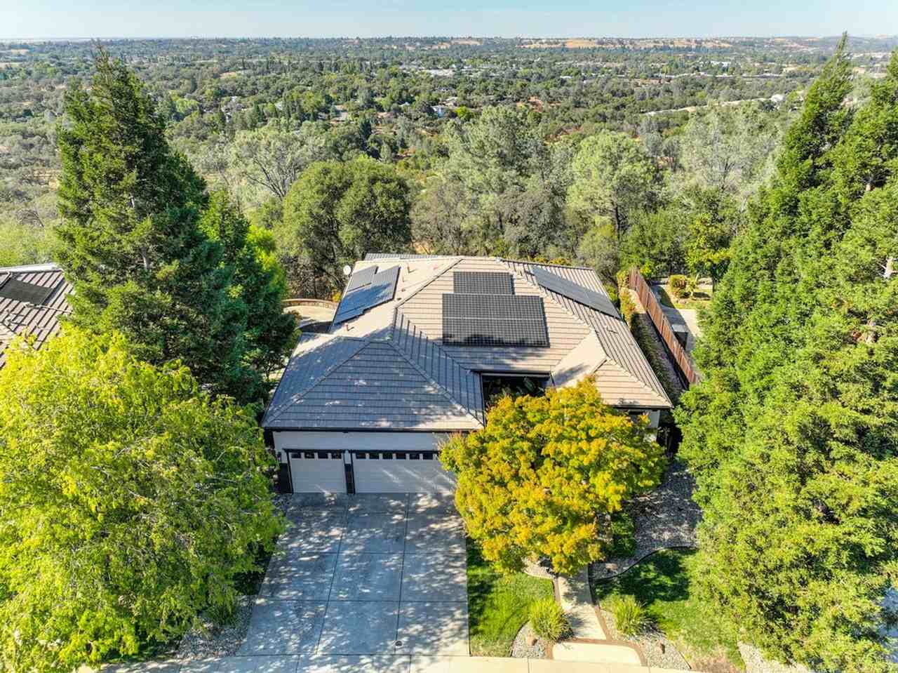 7029 Pembroke Way - Photo 4 of 50