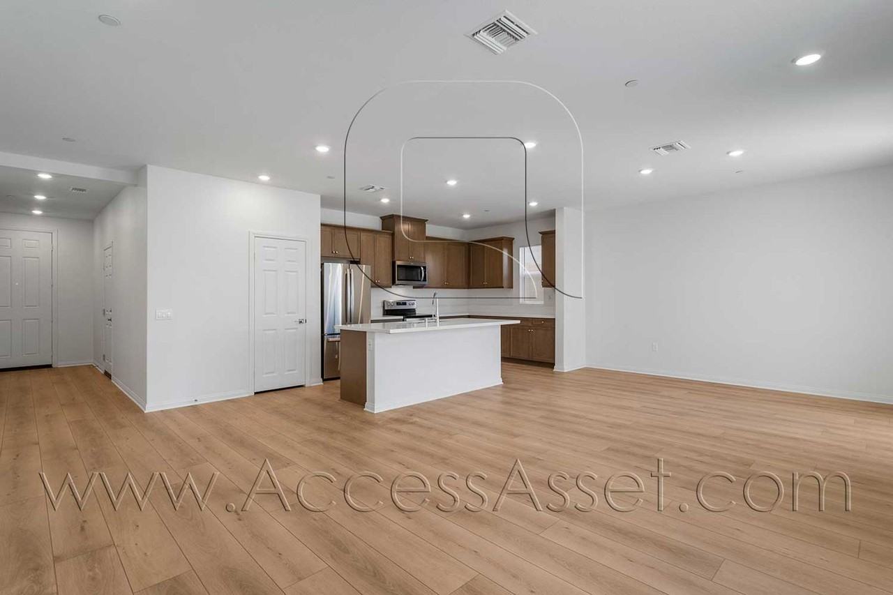 4812 Sicily Dr - Photo 3 of 30