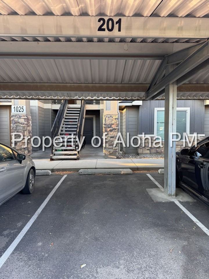 RC1025 - Photo 2 of 17