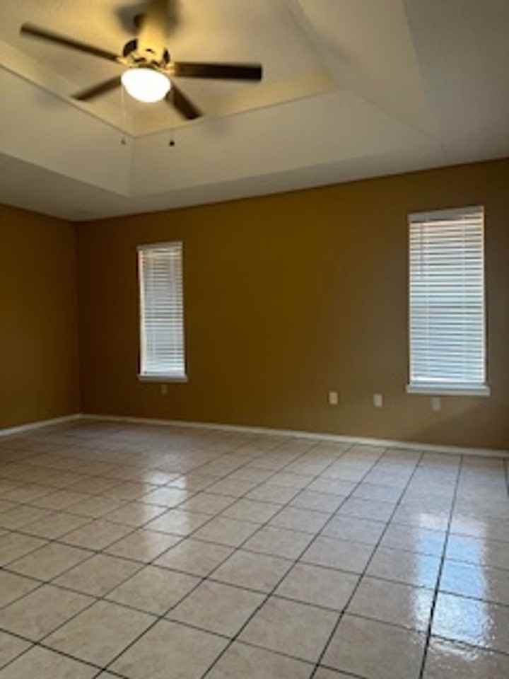 1410 State Ave - Photo 3 of 16