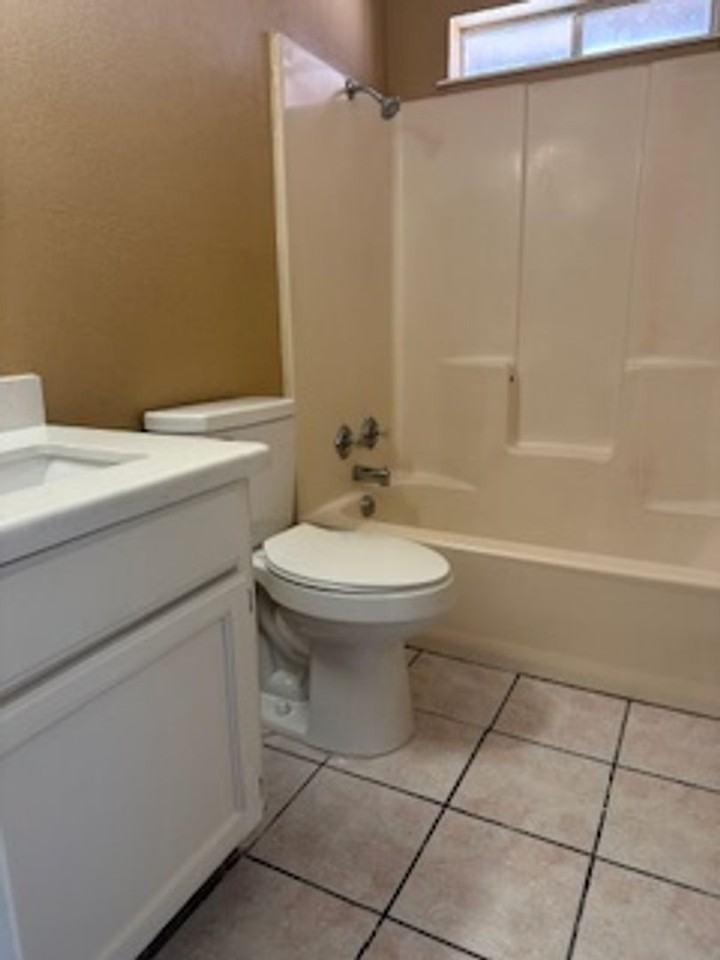 1410 State Ave - Photo 4 of 16