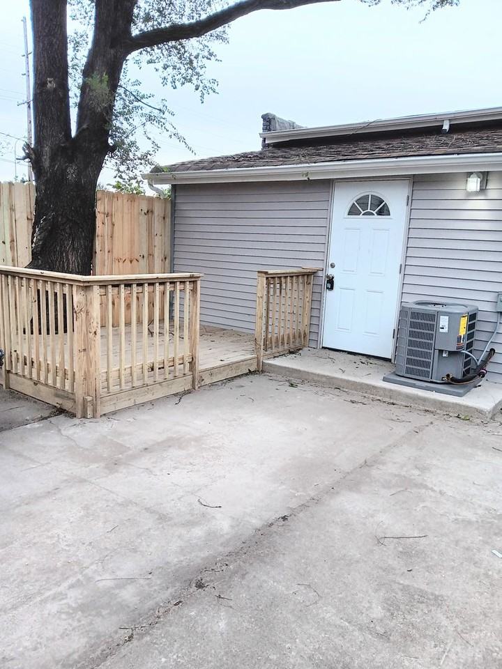 1607 E Columbus Dr - Photo 3 of 16