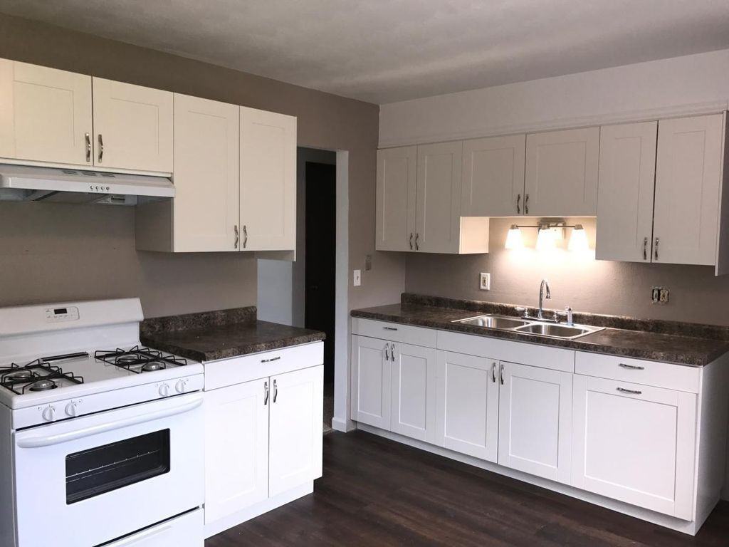 1324 94th Ave W - Photo 2 of 11