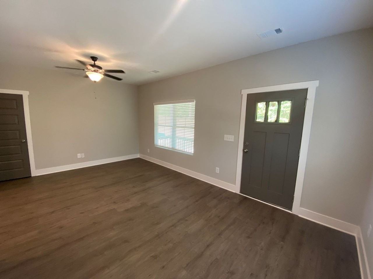 259 Bailey St - Photo 3 of 37