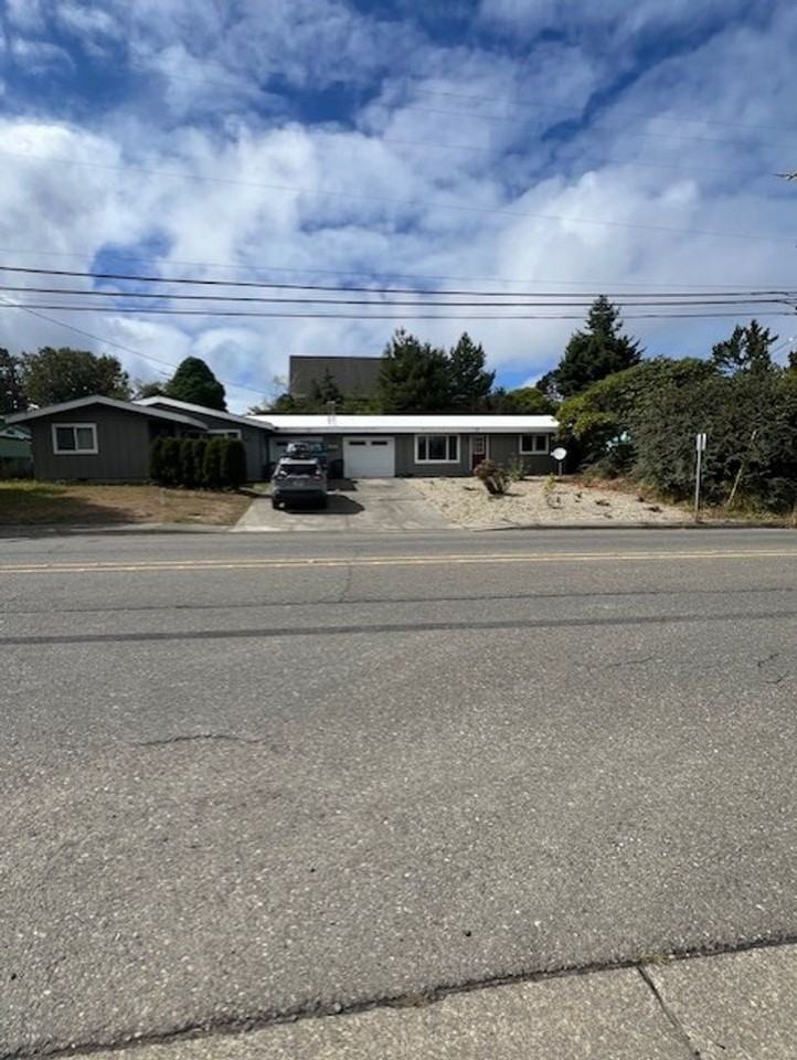 160/162 LaClair St - Photo 2 of 13