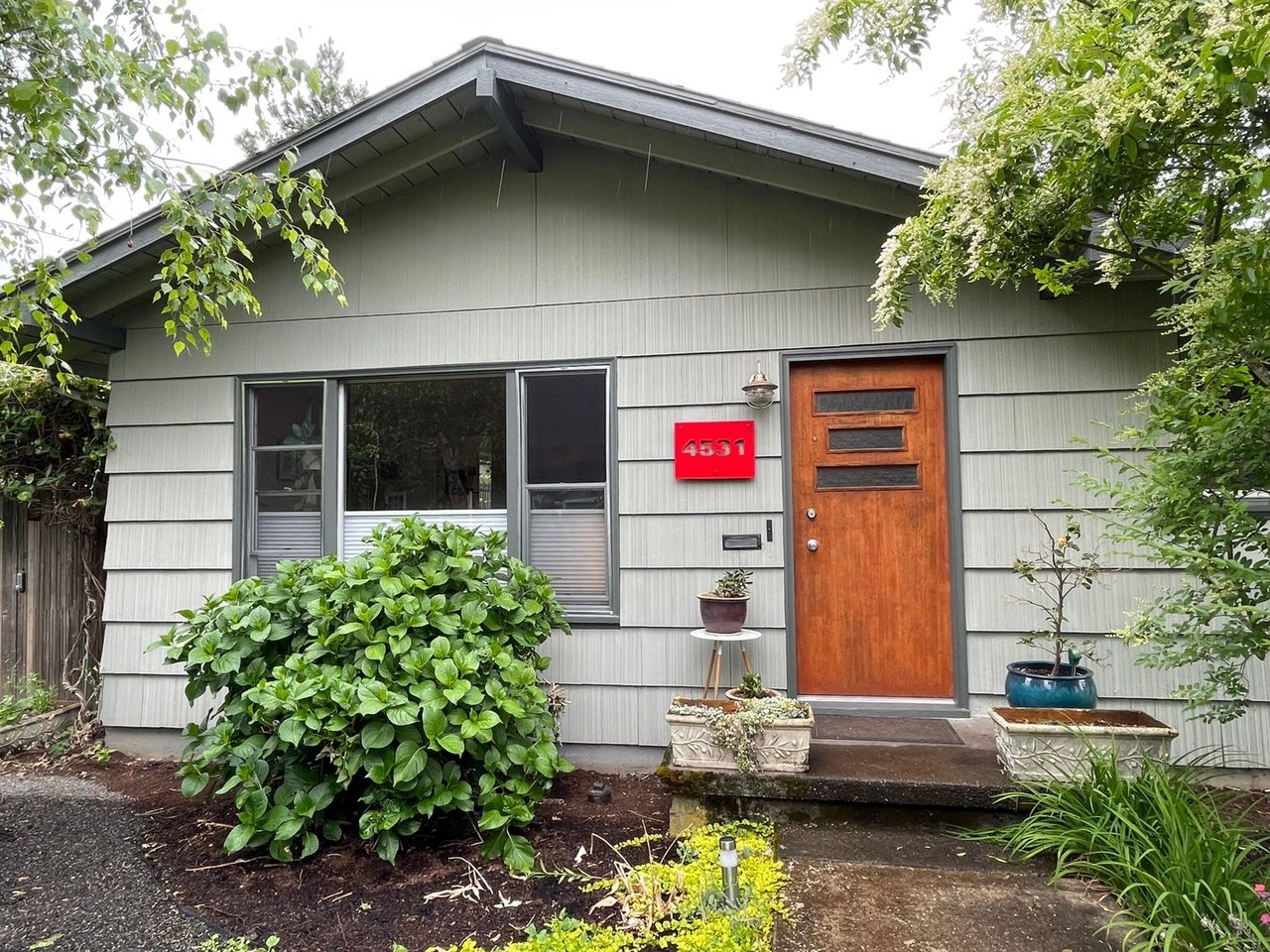4531 Se 50th Ave - Photo 4 of 34