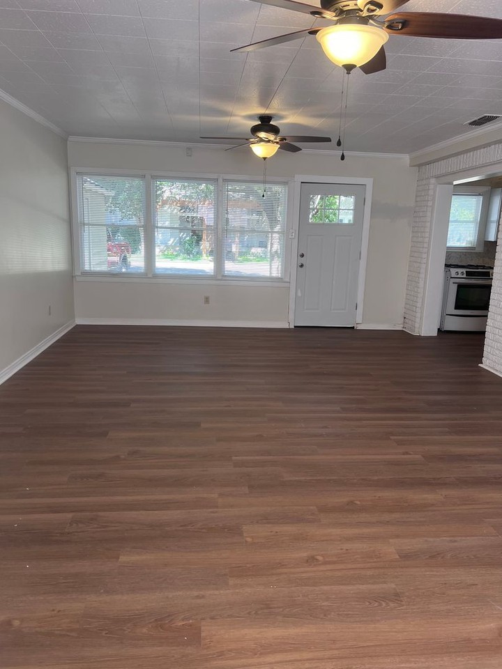 3002 22nd St - Photo 2 of 22