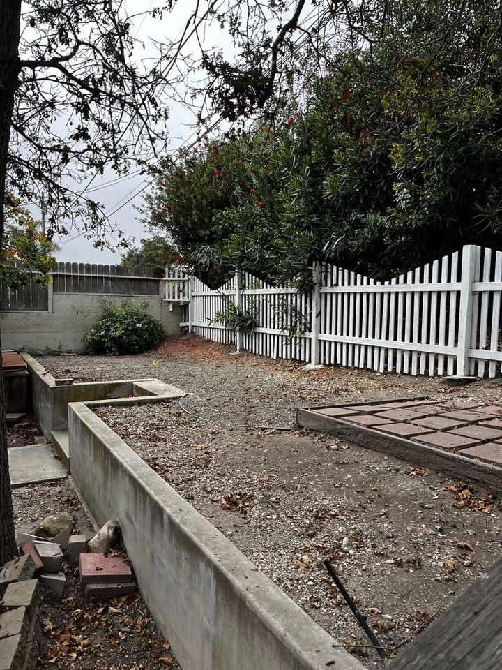 269 Larchmont Dr - Photo 3 of 15