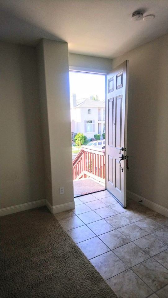 1365 Gordon Ln - Photo 2 of 7