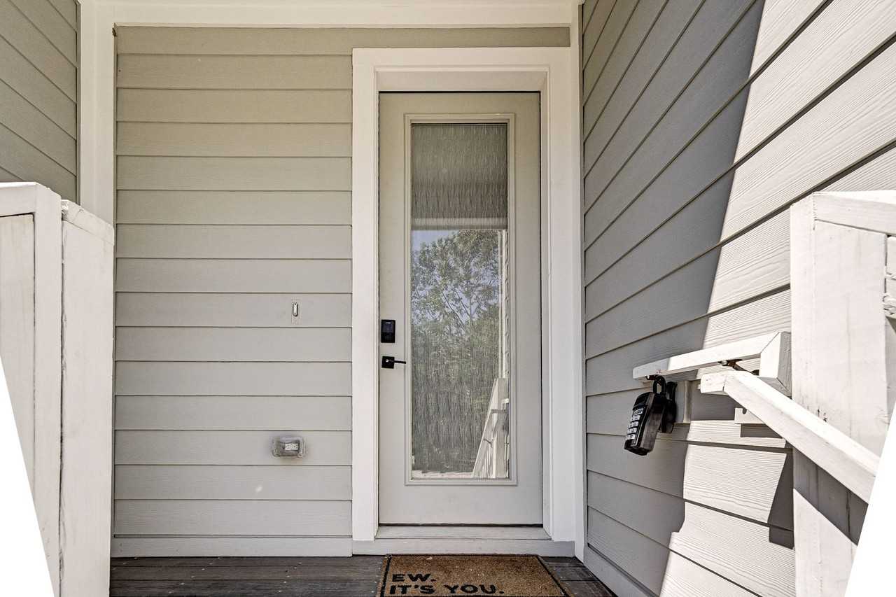 1302 W 24th St #E - Photo 4 of 26