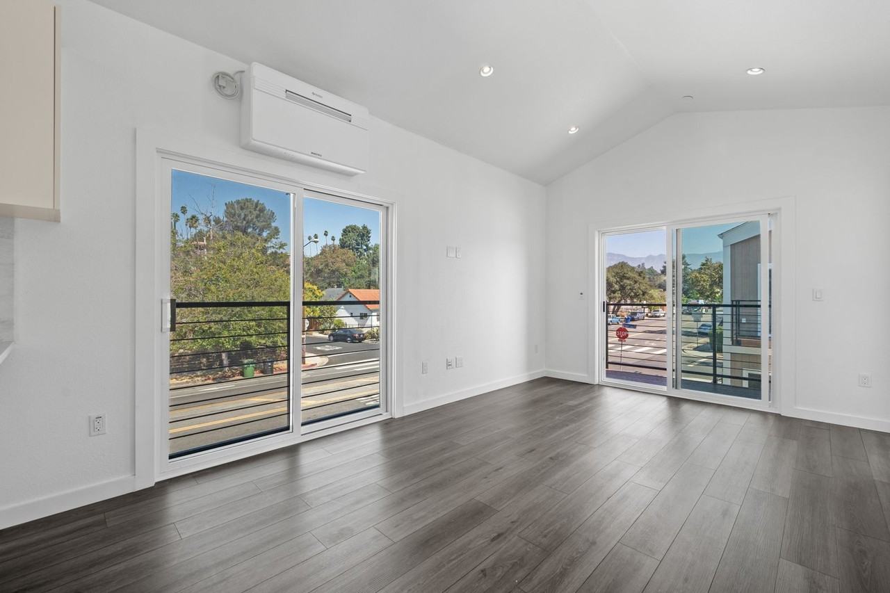 The Highland Park Bungalows - Photo 5 of 25