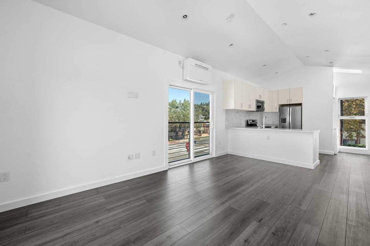 The Highland Park Bungalows - Photo 7 of 25