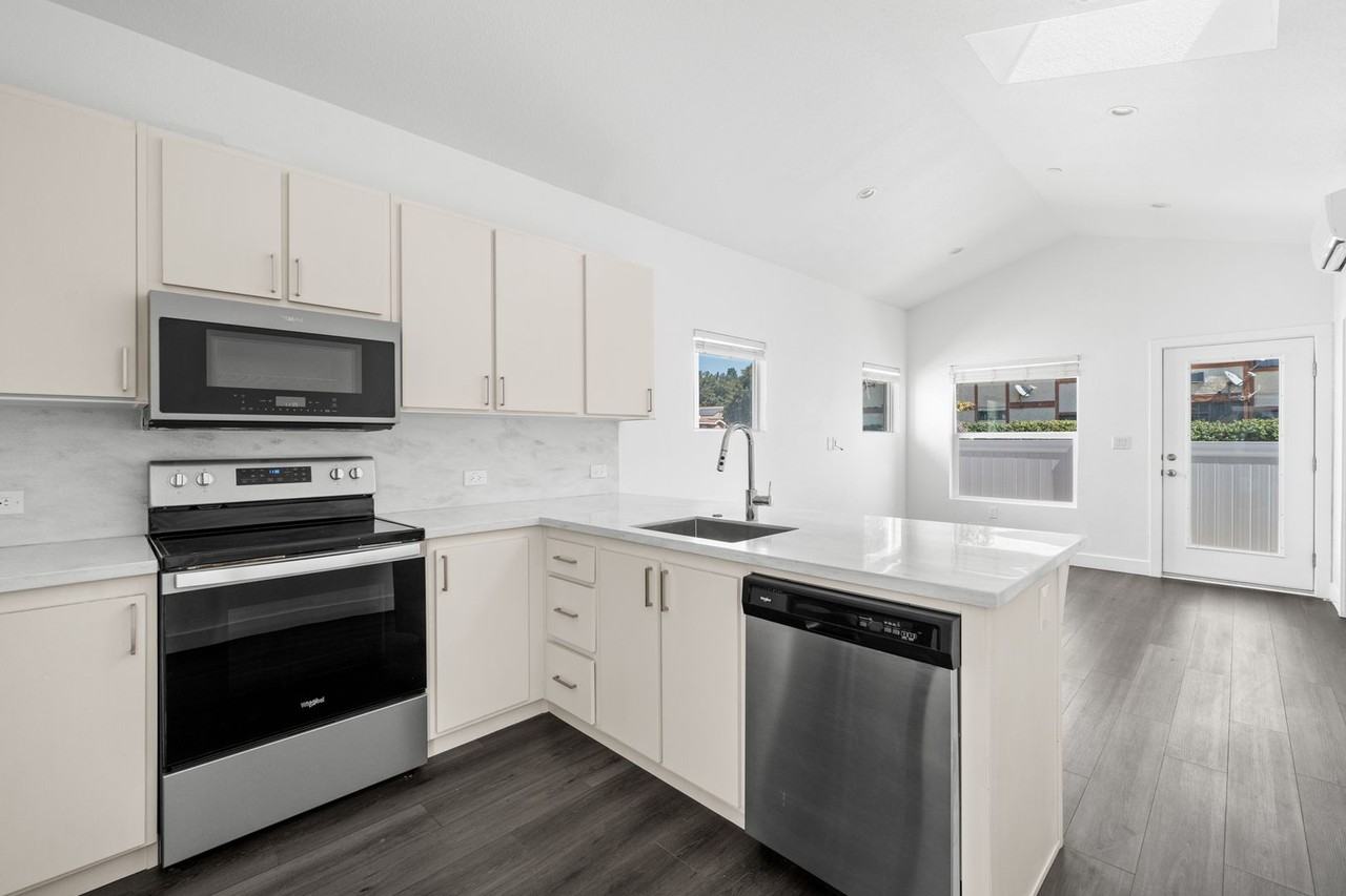 The Highland Park Bungalows - Photo 6 of 40