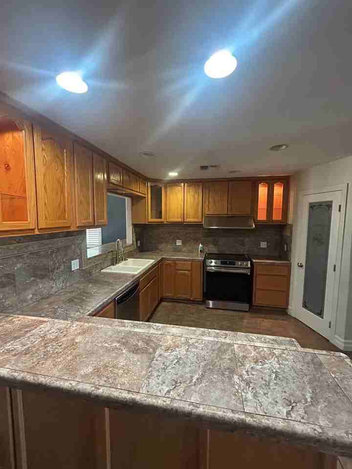 3301 Mount Vernon Avenue - Photo 3 of 16