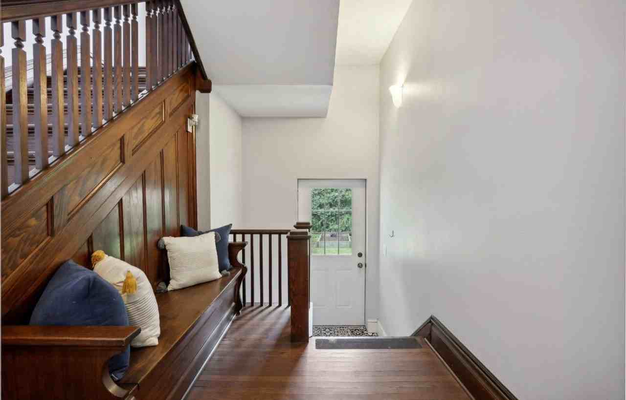 446 W College Ave - Photo 2 of 23