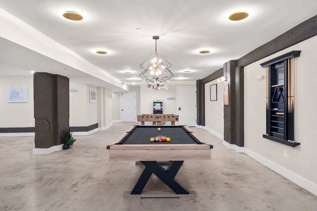 Incredibly redesigned Church - Photo 5 of 20