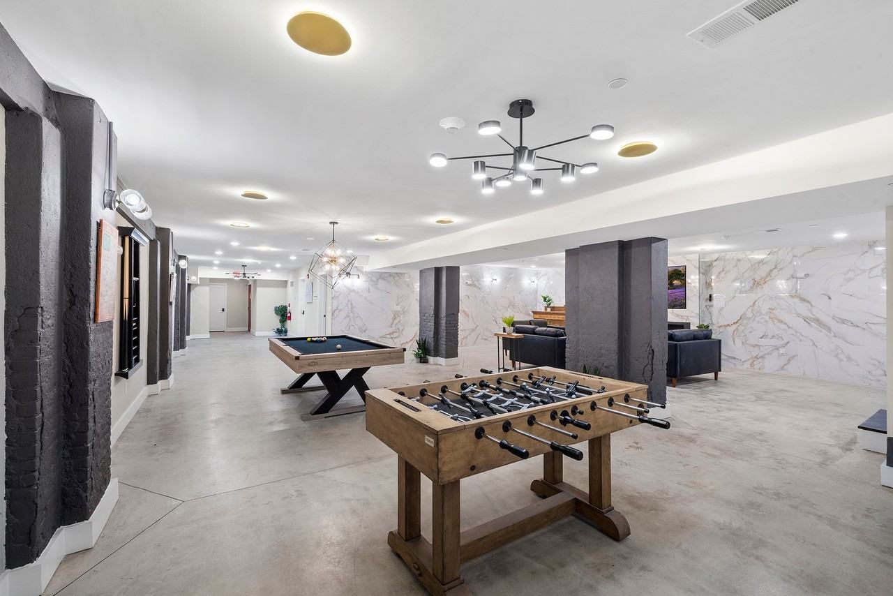 Incredibly redesigned Church - Photo 6 of 20