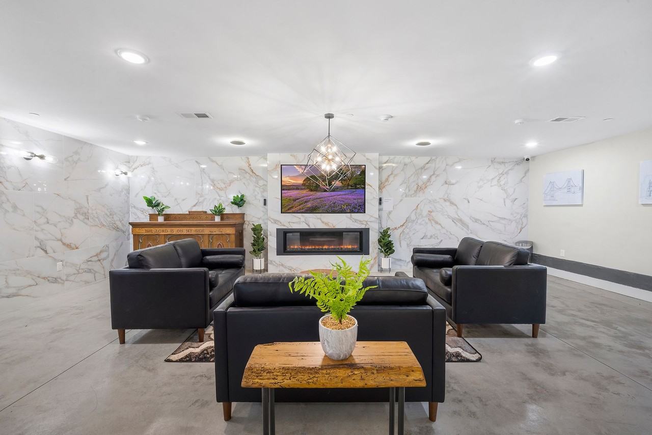 Incredibly redesigned Church - Photo 7 of 20