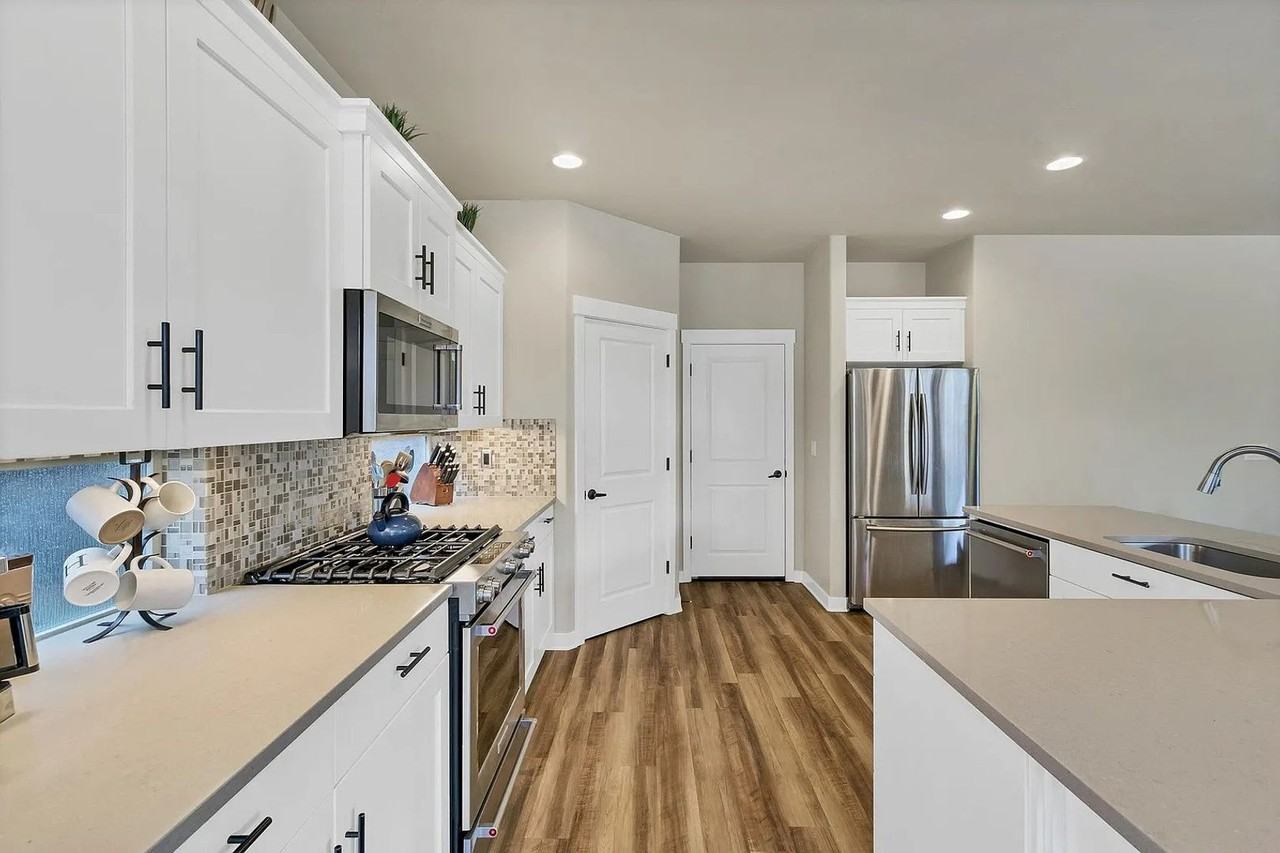 20843 Se Sunniberg Ln - Photo 3 of 17