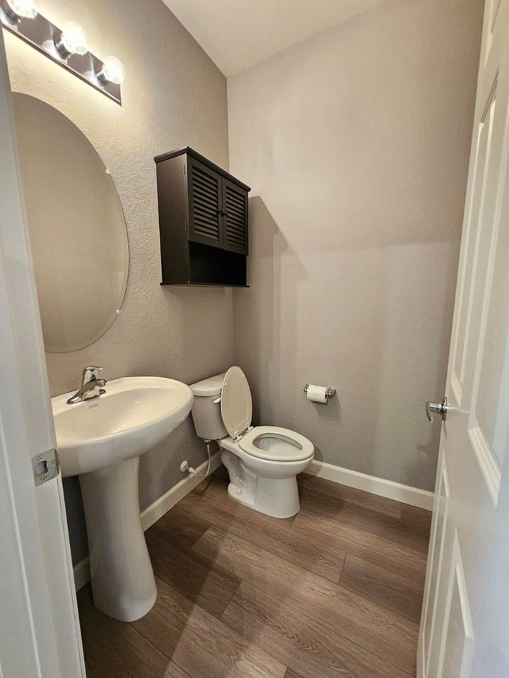 3166 Sterling Ridge Cir - Photo 2 of 19