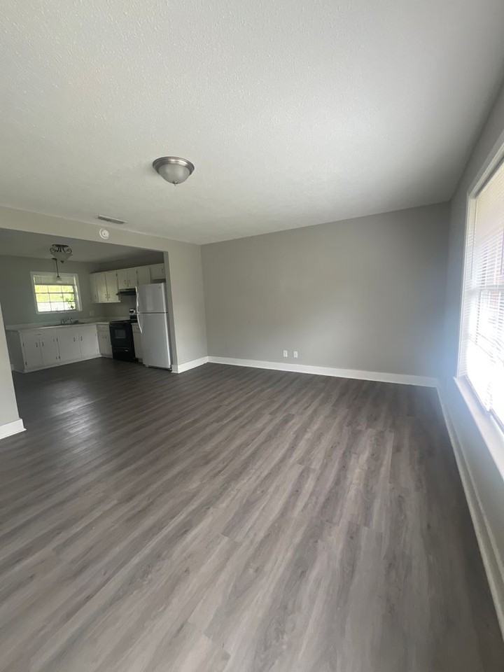 4734 Norcross Rd - Photo 3 of 9