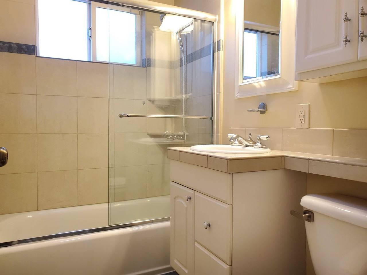 1837 Tioga Way - Photo 7 of 14