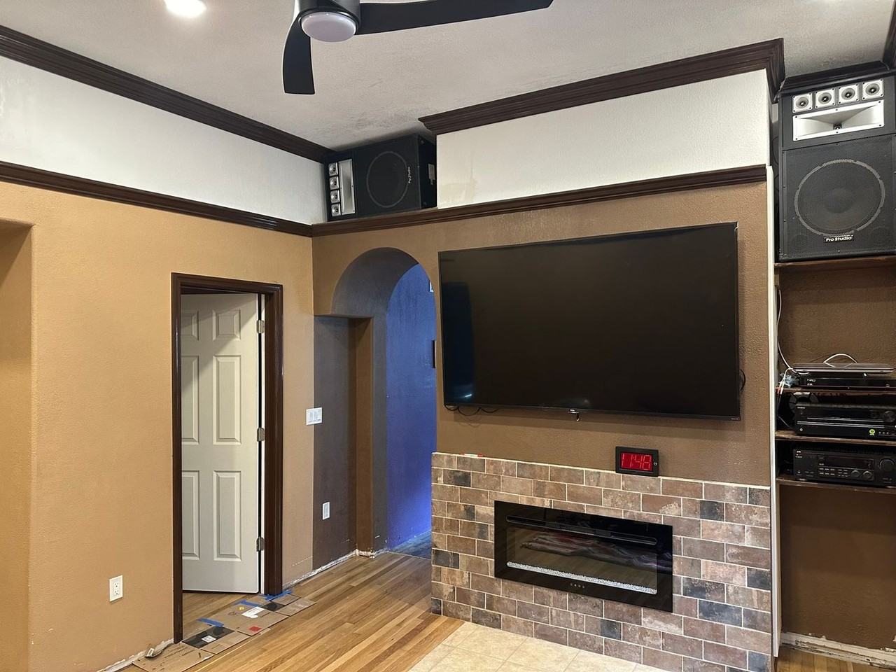 14308 Seydel St - Photo 3 of 9