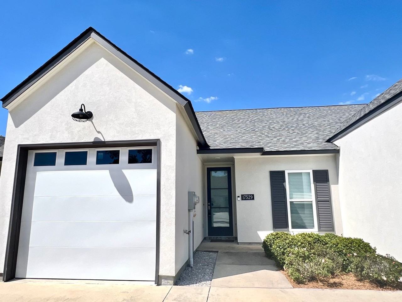 17529 Comfort Blvd - Photo 2 of 23