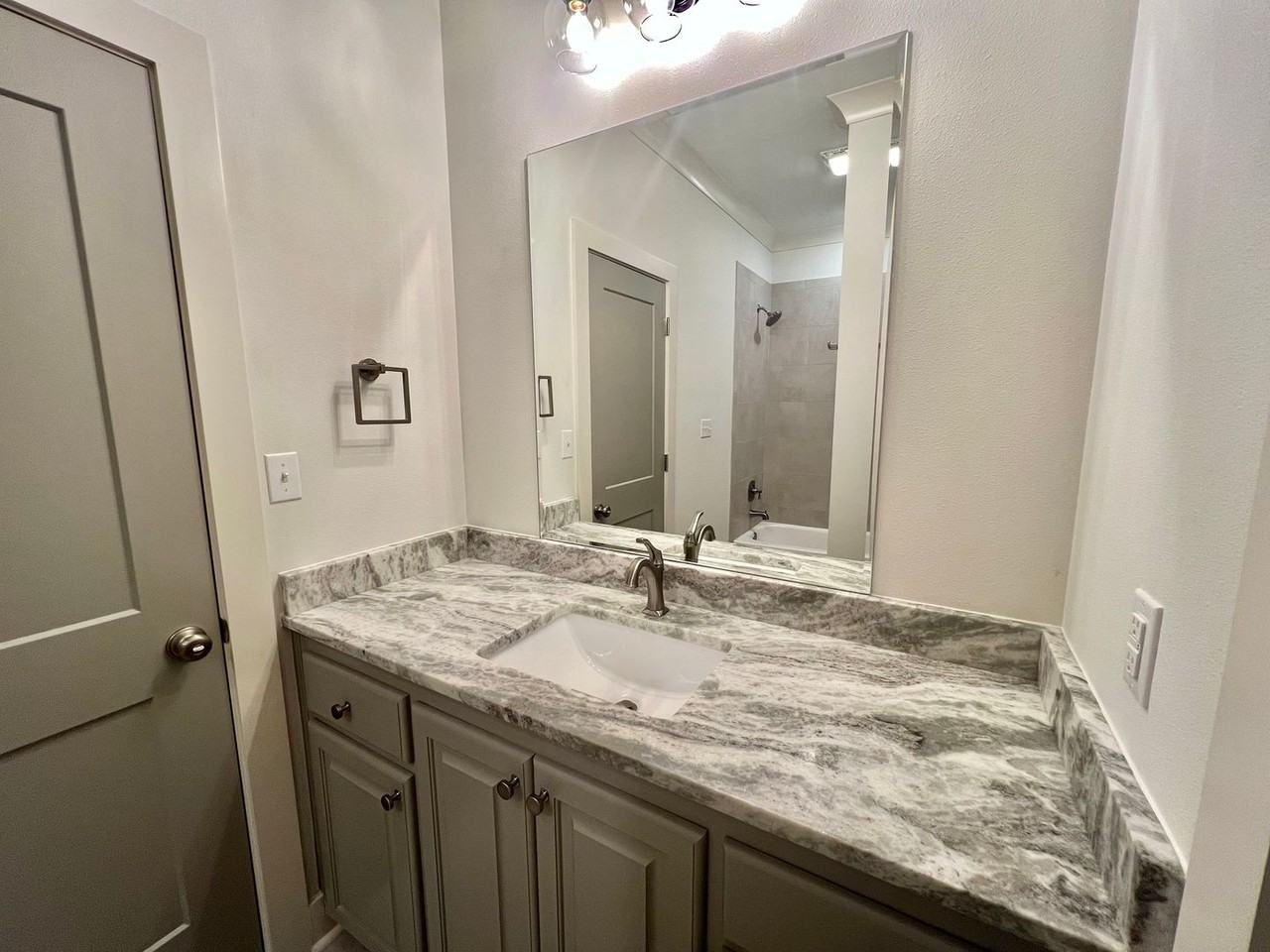 17529 Comfort Blvd - Photo 7 of 23