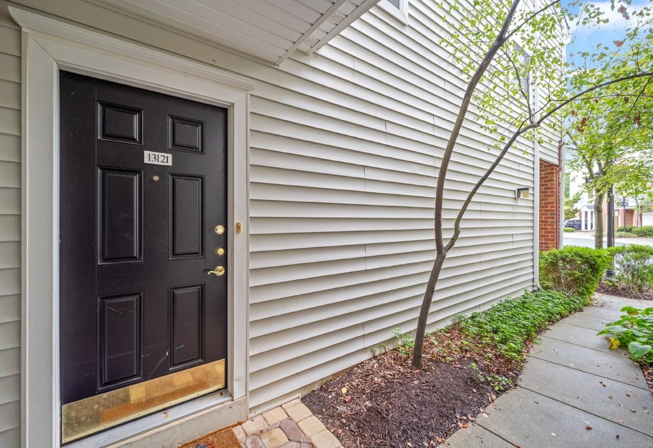 13121 Marcey Creek Rd - Photo 2 of 25