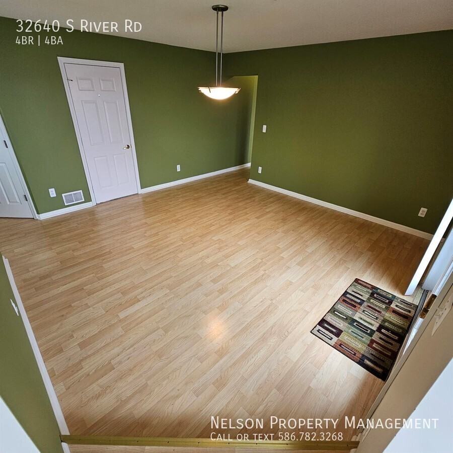 32640 S River Rd - Photo 2 of 30
