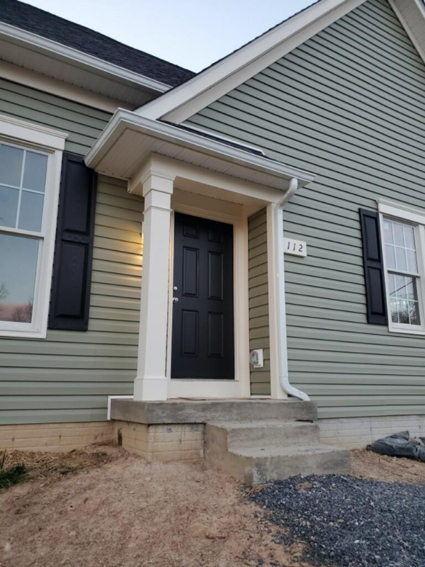 112 Hawk Trl - Photo 2 of 15