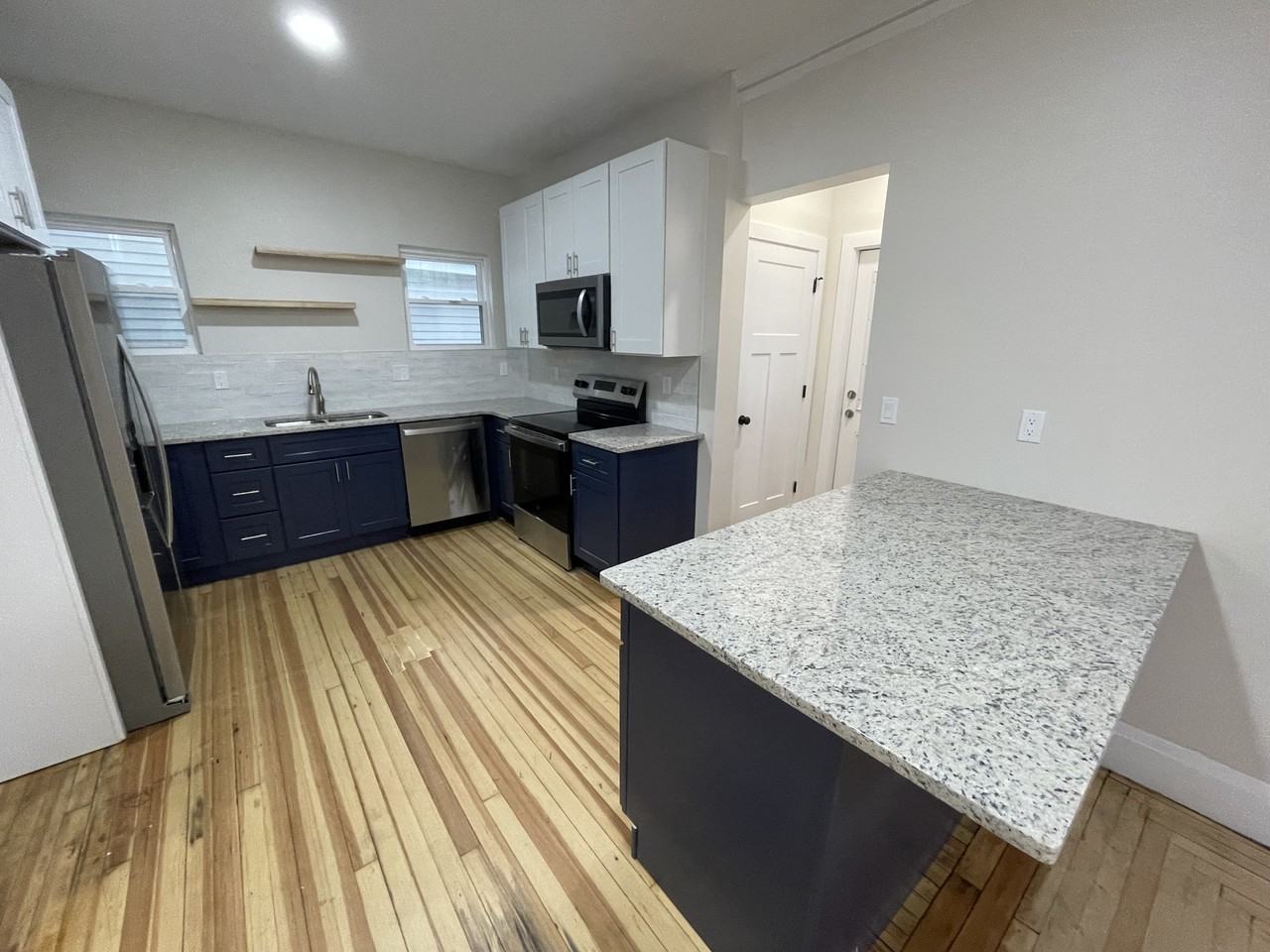 1506 W Grand Ave #NA - Photo 6 of 23