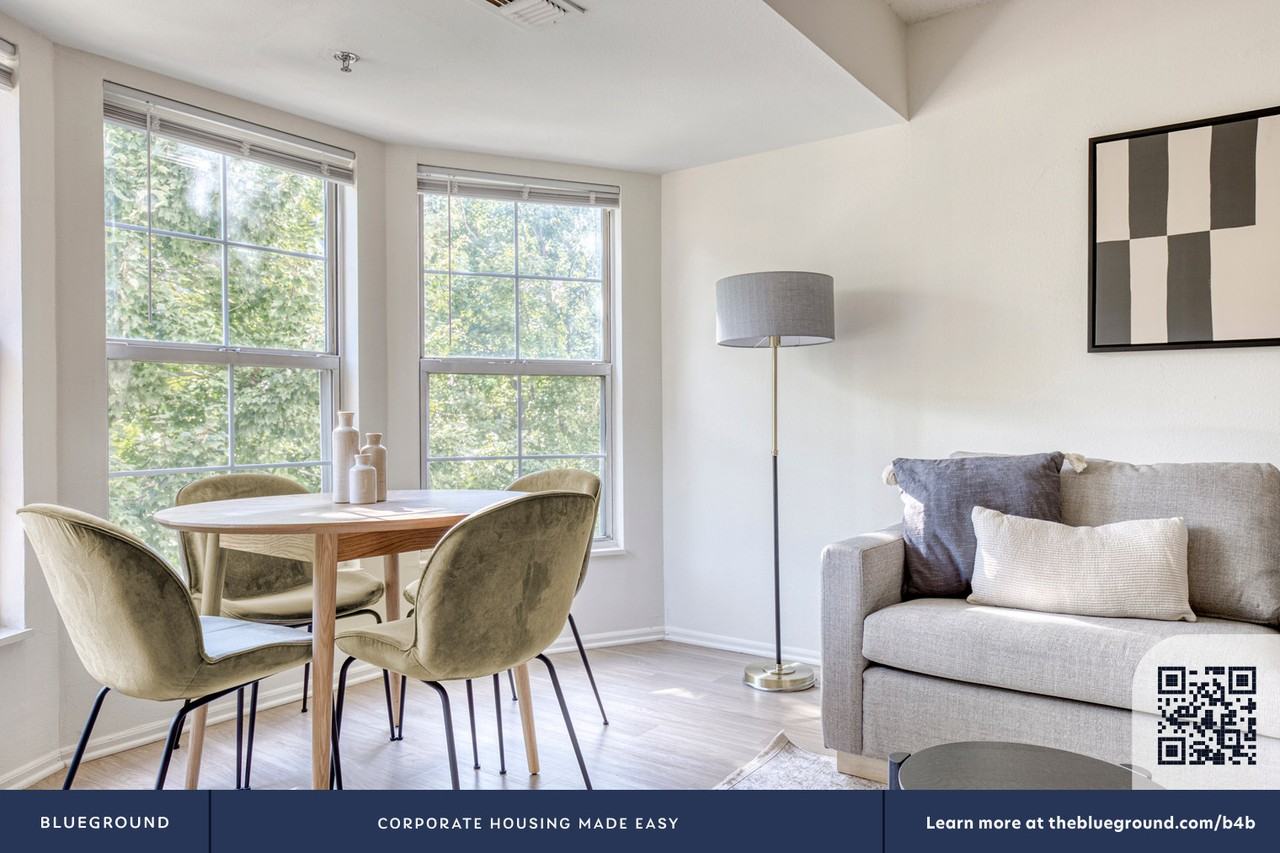 444 Washington Boulevard - Photo 6 of 47