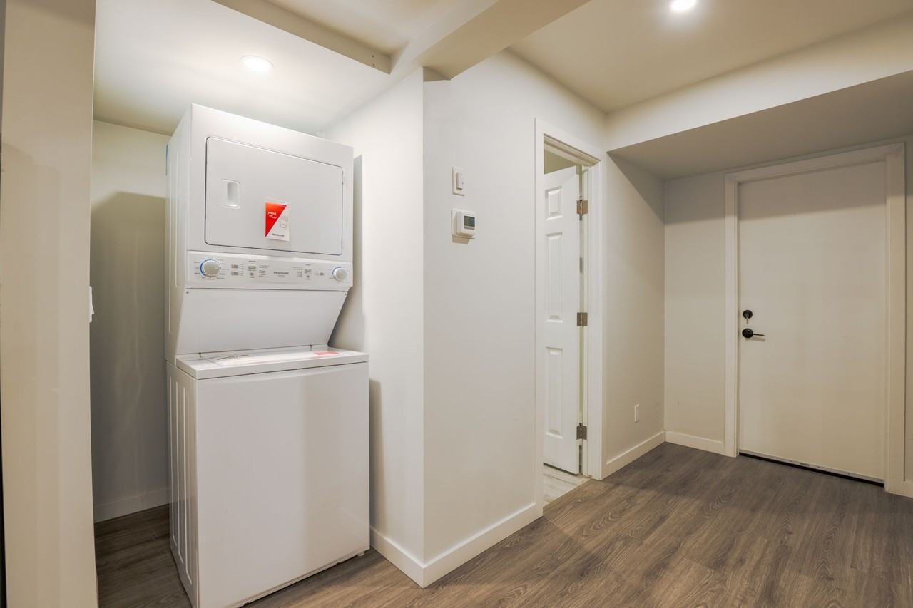 16 Juniper St Lowr - Photo 2 of 12