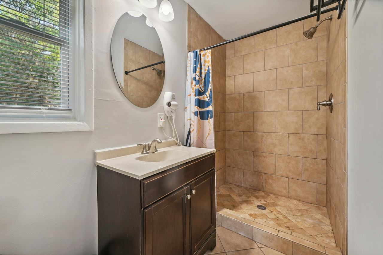 Willa Way - Photo 2 of 10