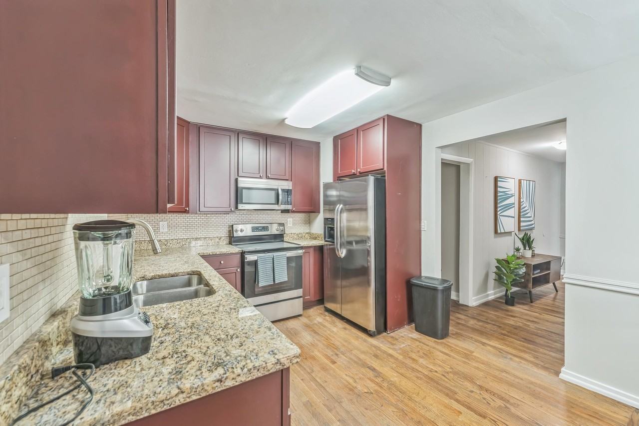 Willa Way - Photo 7 of 10