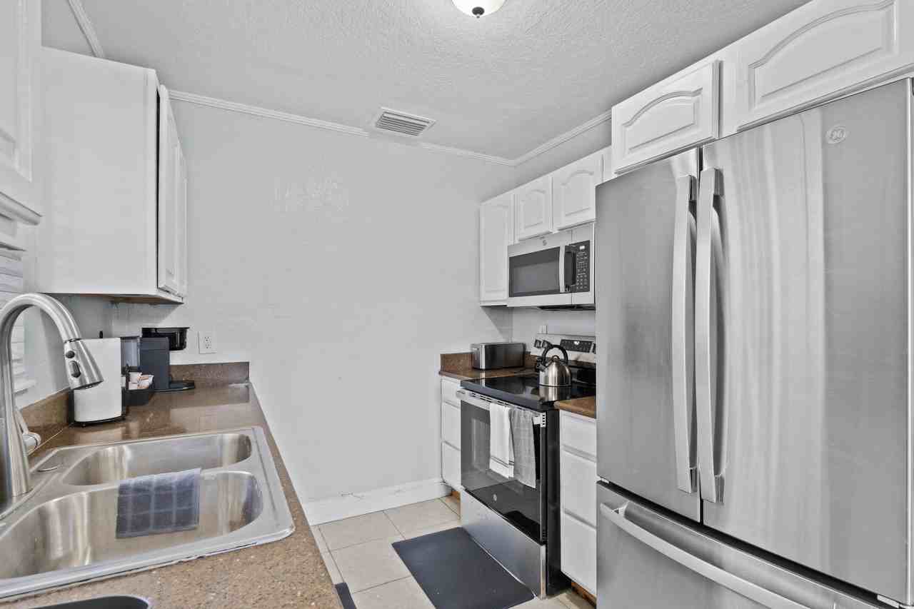 E 12th Ave - Photo 3 of 9