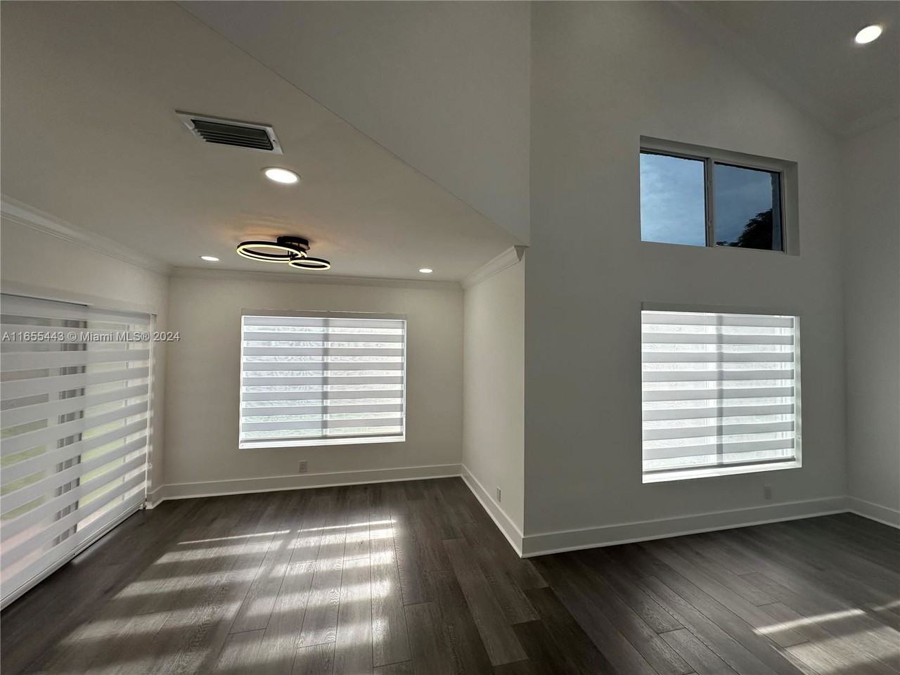 2771 River Run Cir W - Photo 2 of 8