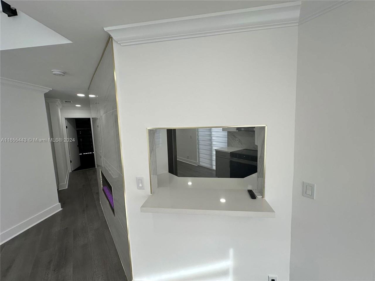 2771 River Run Cir W - Photo 3 of 8