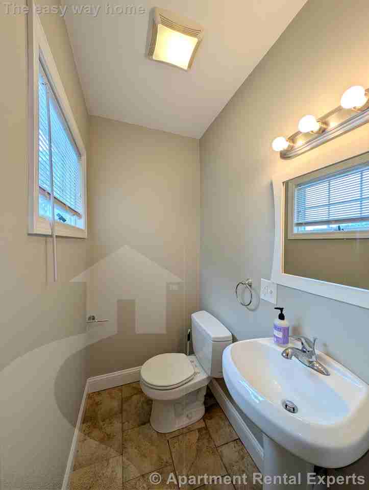 17 Emery St - Photo 7 of 25