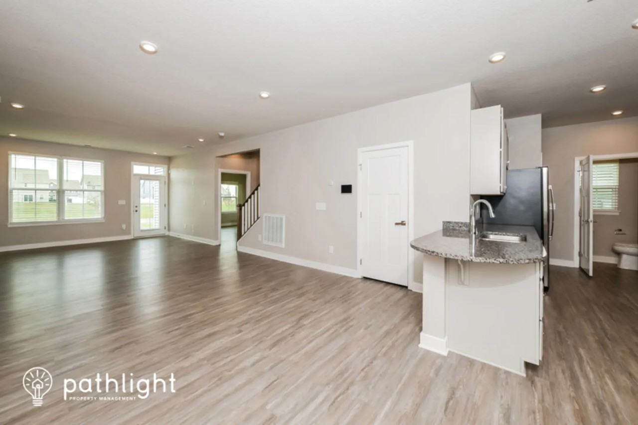 132 Riley Way - Photo 2 of 17