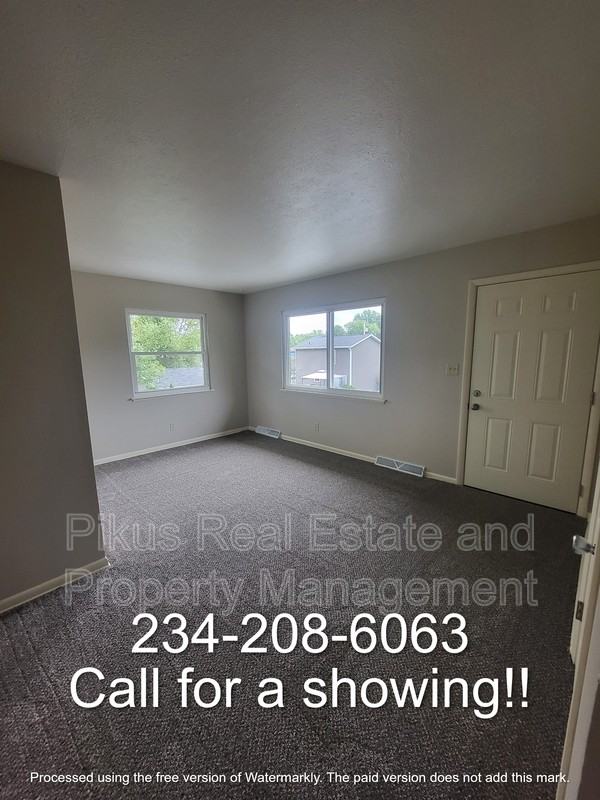 3639 Albrecht Ave - Photo 4 of 19