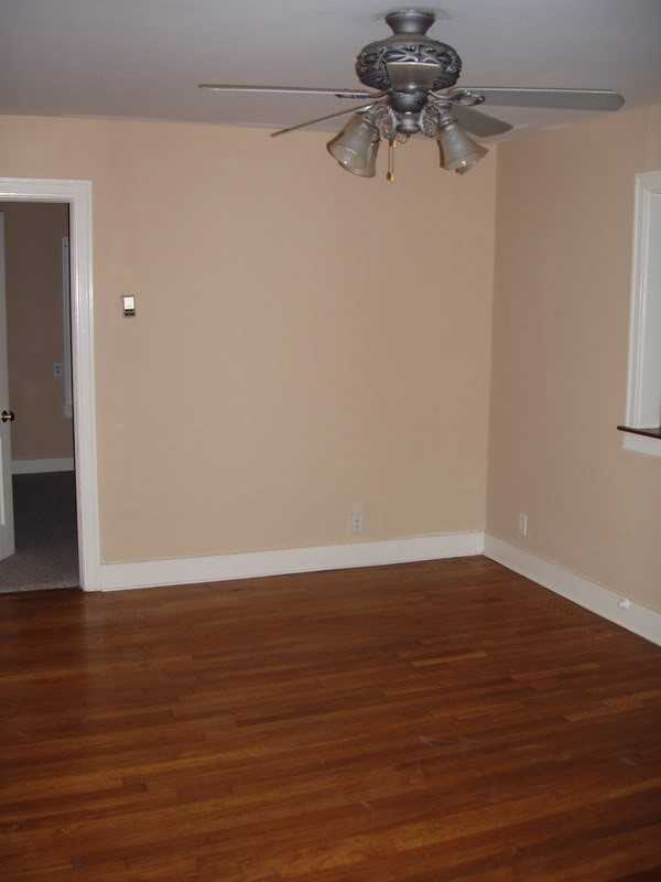 5204 Duval St - Photo 2 of 9