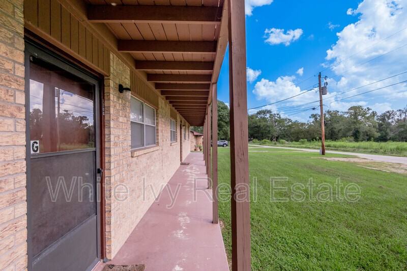 120 Mcadams Ln #G - Photo 3 of 20