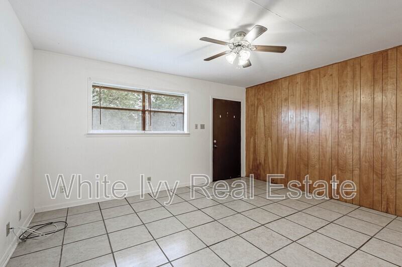 120 Mcadams Ln #G - Photo 6 of 20